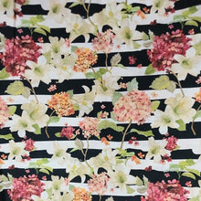 Cargar imagen en el visor de la galería, Flores y rosas, franjas negras