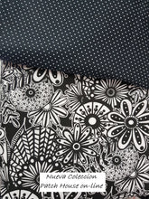 Cargar imagen en el visor de la galería, Floreada flores grandes blanco y negro