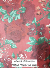 Cargar imagen en el visor de la galería, Floreada rosas rojas fondo rojo