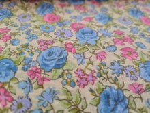 Cargar imagen en el visor de la galería, Floreada rositas celestes con rosa