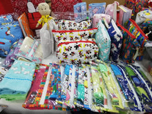 Cargar imagen en el visor de la galería, Cartucheras de tela