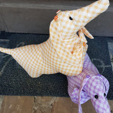 Cargar imagen en el visor de la galería, Tope de Puerta Salchicha