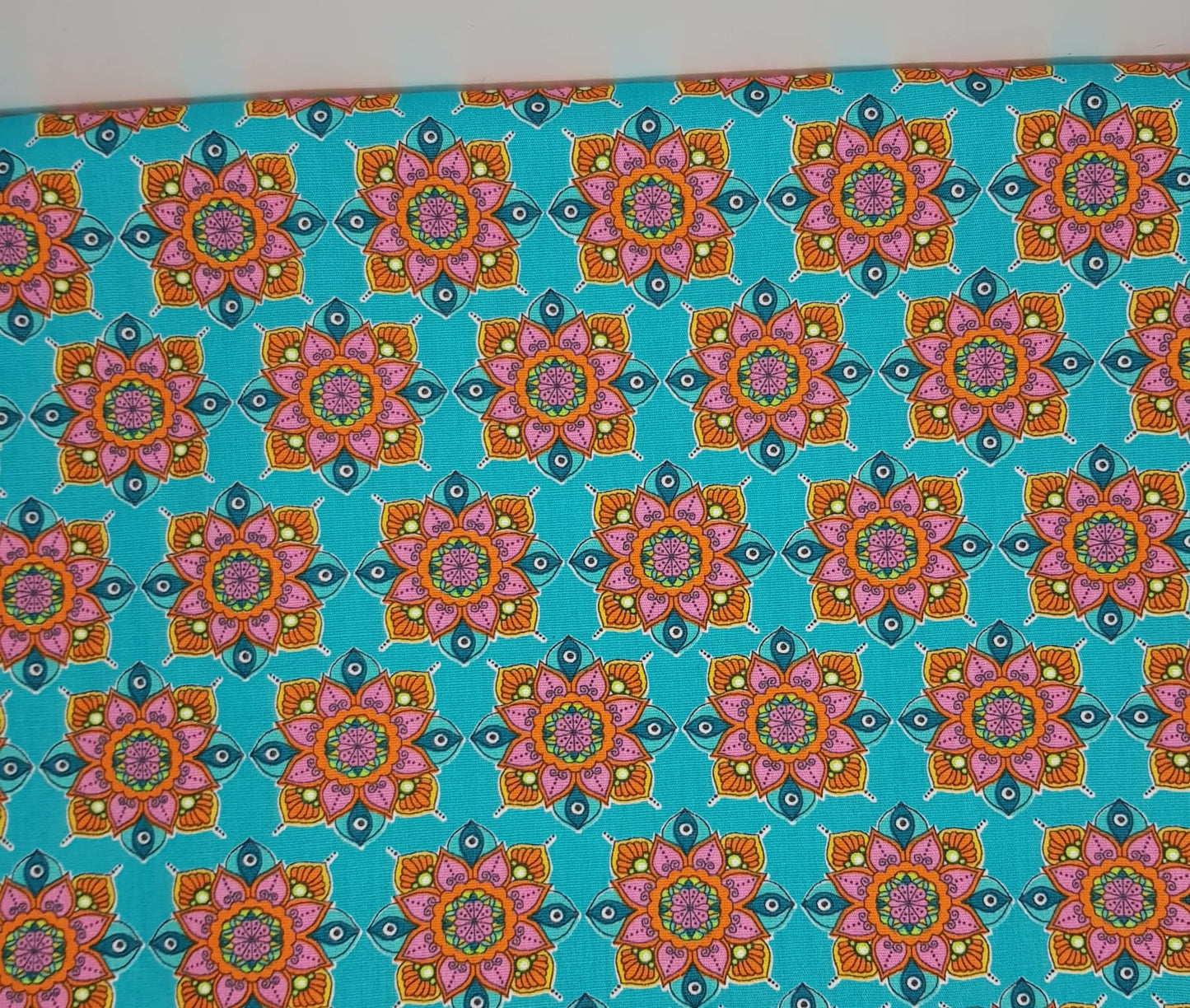 Mandalas fondo turquesa