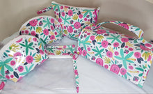 Cargar imagen en el visor de la galería, Kit Flores Boho en rosa