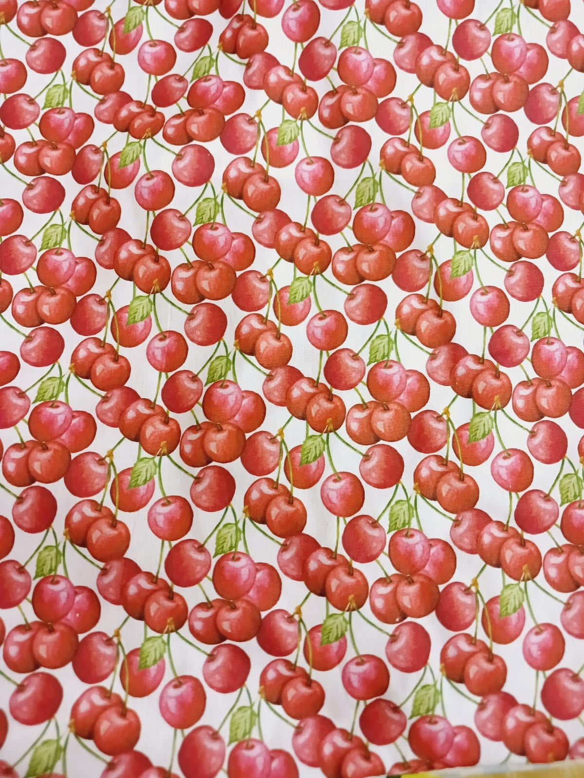 Cerezas con hojitas cuadrille durazno