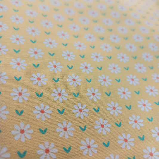 Floreada margaritas fondo amarillo