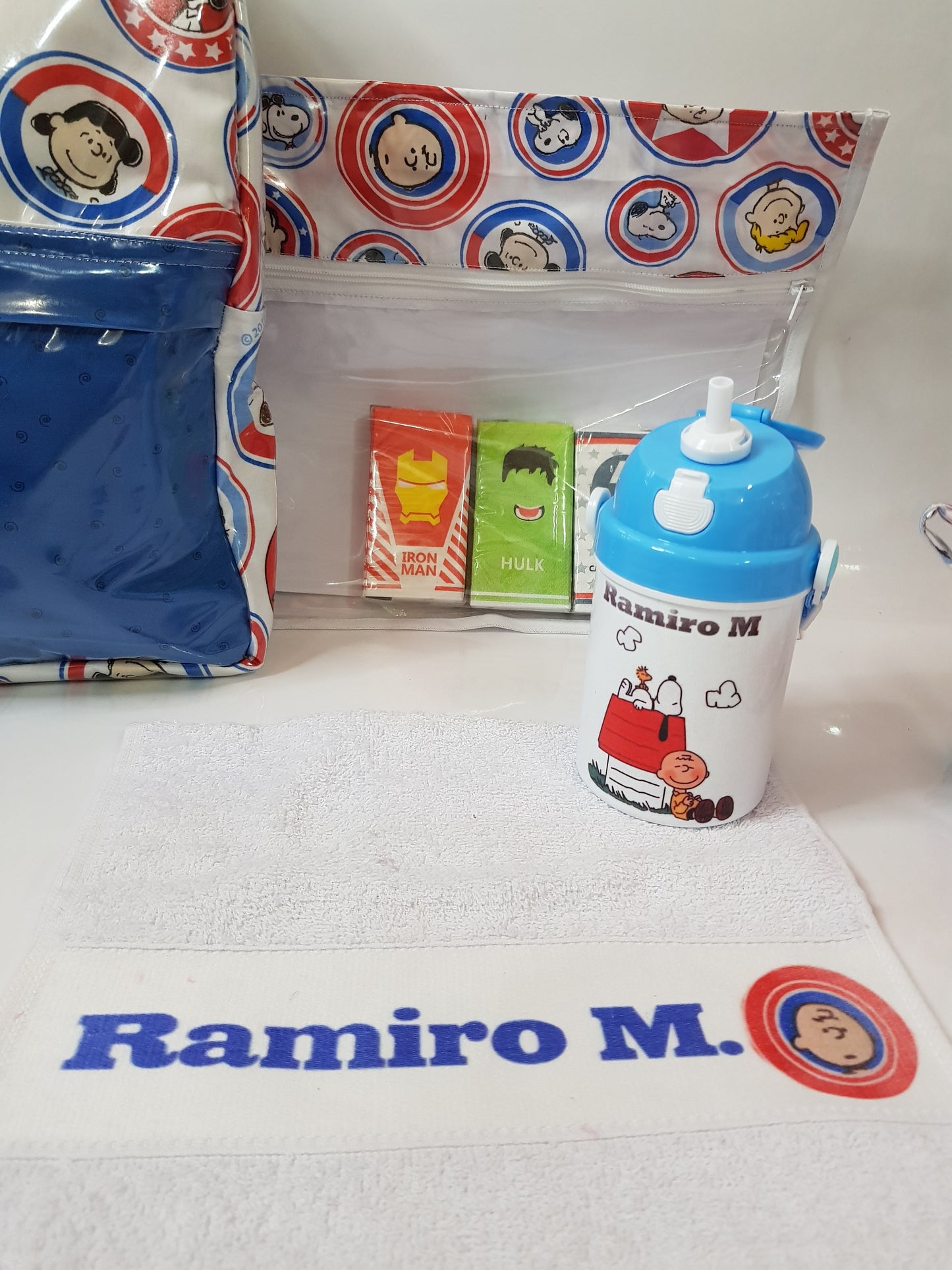 Kit escolar de Snoopy