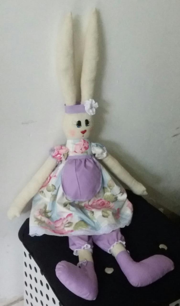 Coneja orejona grande