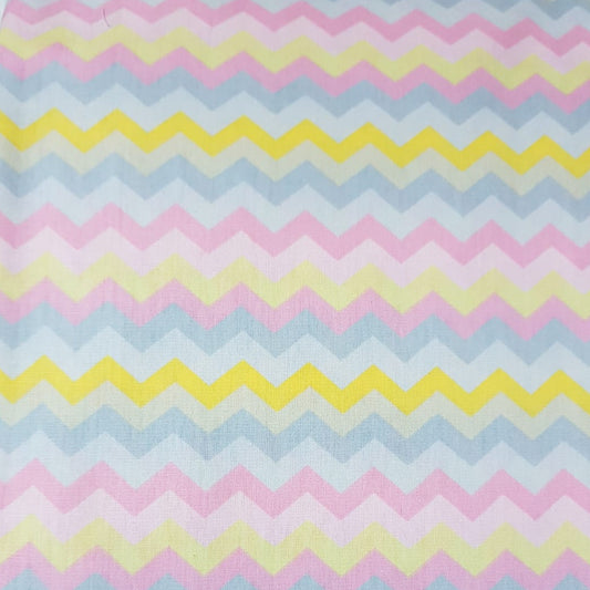 Zigzag rosado, amarillo y gris clarito