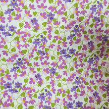 Cargar imagen en el visor de la galería, Floreada florcitas lilas y lavanda (corte minimo 20cm)
