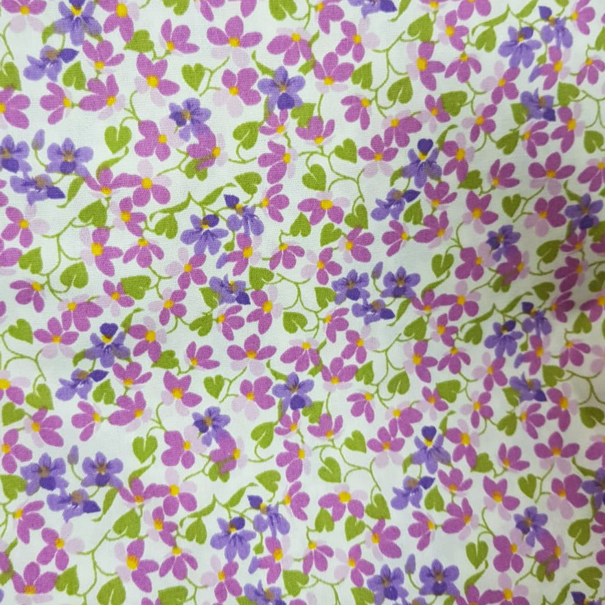 Floreada florcitas lilas y lavanda (corte minimo 20cm)