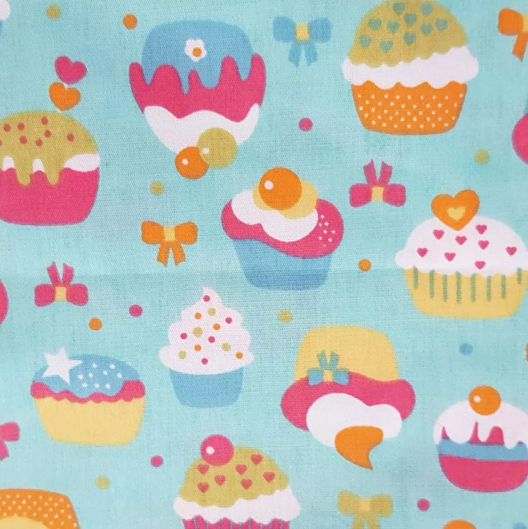 Cupcakes fondo turquesa