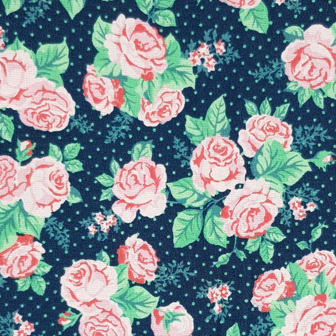 Rosas fondo azul
