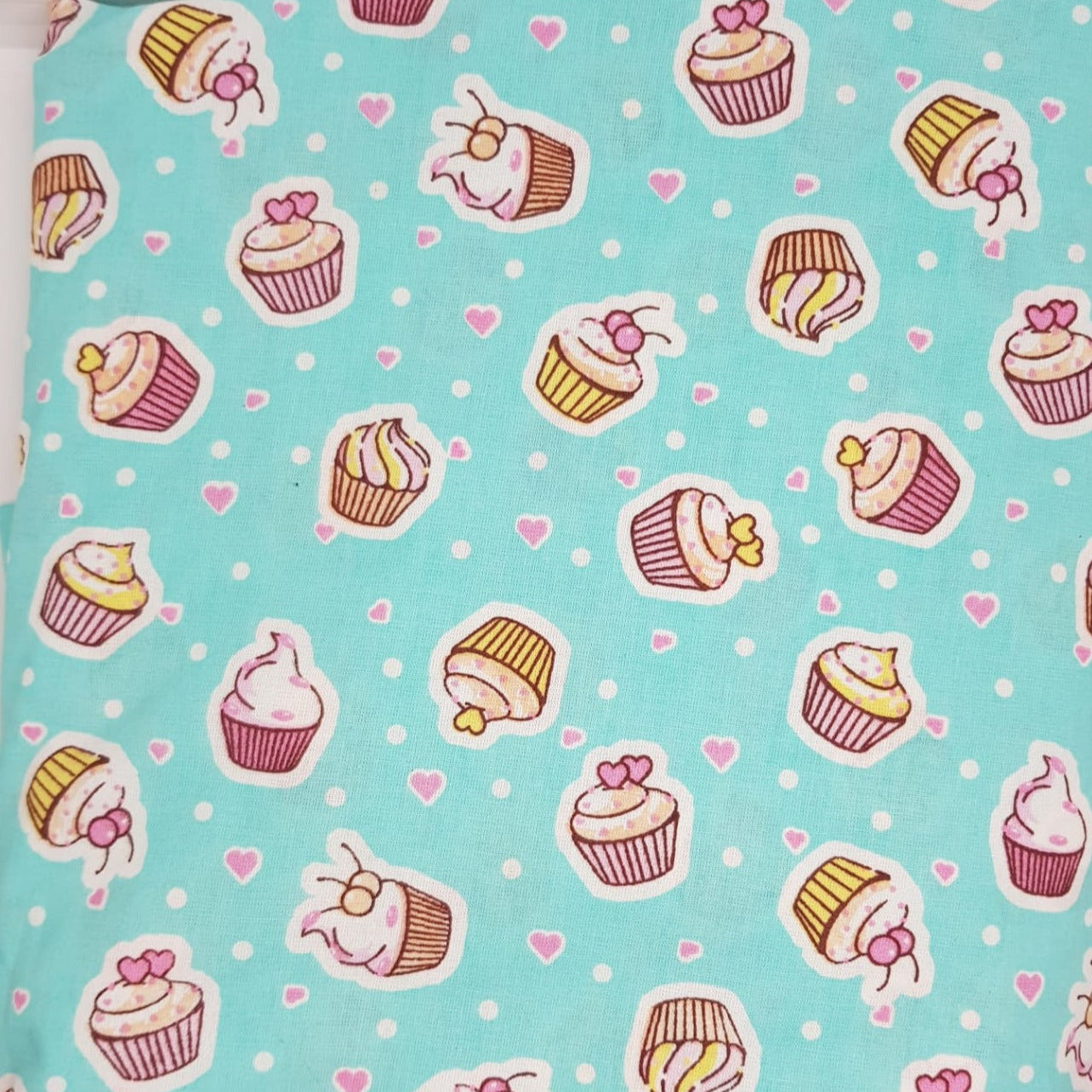 Cupcakes fondo turquesa claro