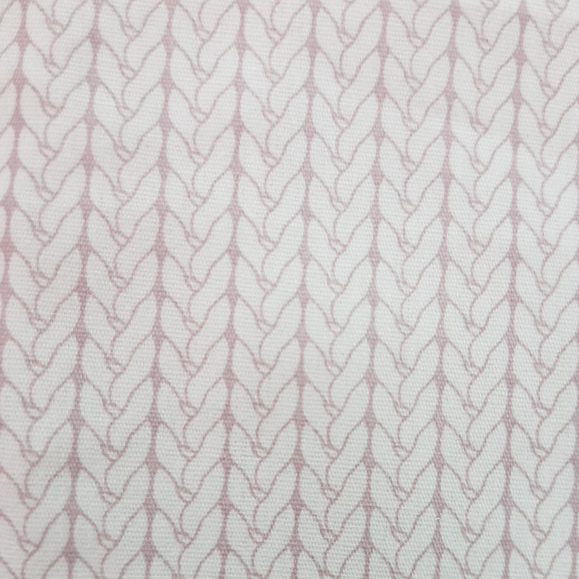 Trama de tejido rojo sobre rosa