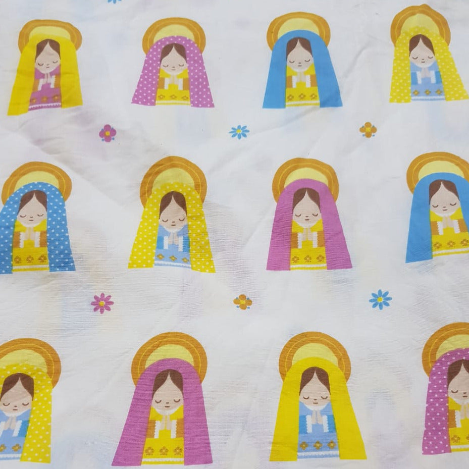 Virgencita, fondo blanco